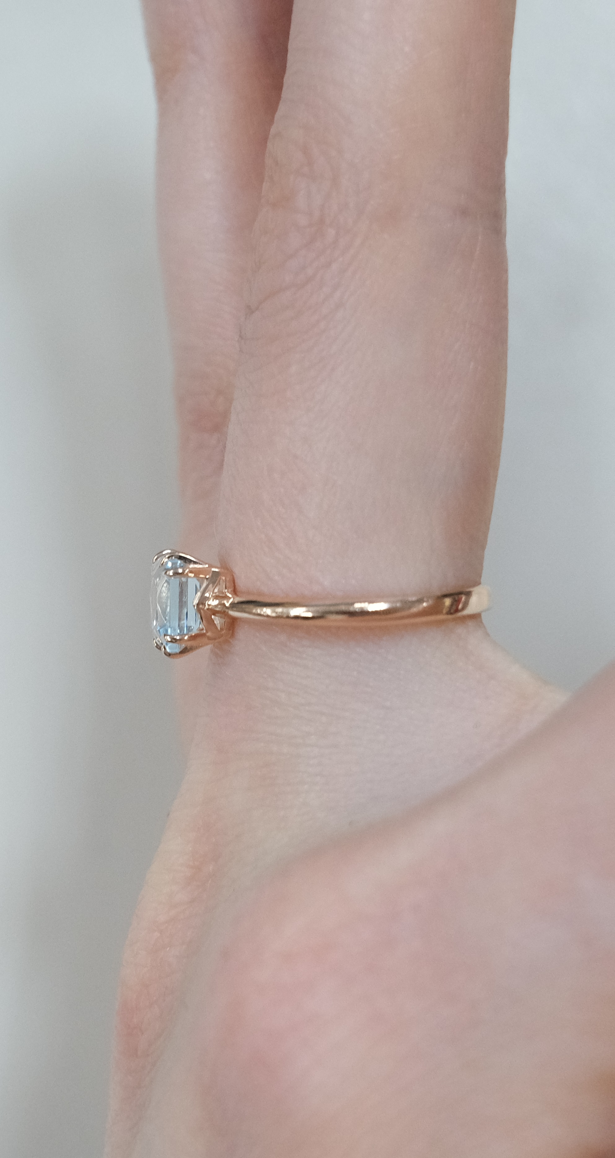 Серебряное кольцо с топазом